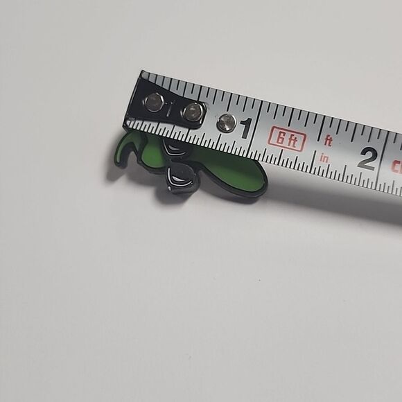 Lapel Pin rubber cool pepper green jalapeno - Picture 3 of 3